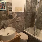 La Casa Del Viaggiatore Devi * 巴勒莫