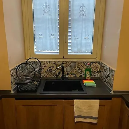 La Casa Del Viaggiatore Devi Apartment *