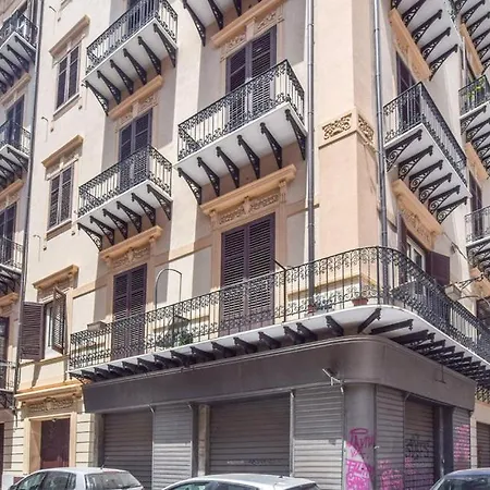 La Casa Del Viaggiatore Devi Апартаменты *