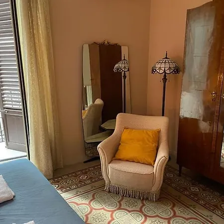 La Casa Del Viaggiatore Devi פלרמו